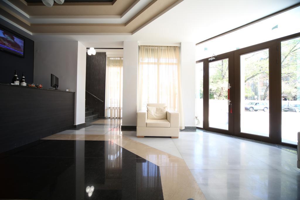 Continental Hotel Kutaisi Ngoại thất bức ảnh