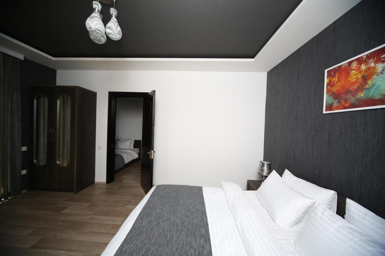 Continental Hotel Kutaisi Ngoại thất bức ảnh
