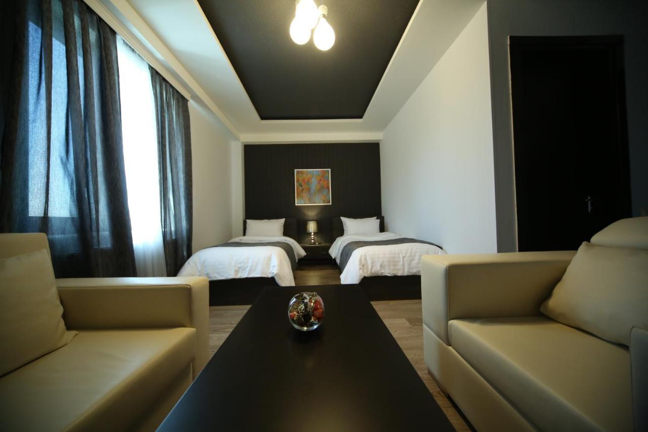 Continental Hotel Kutaisi Phòng bức ảnh